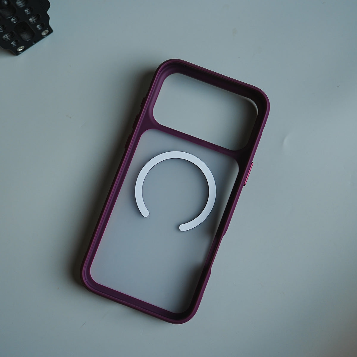 Matte Frosted Magnetic Case for 18 Series | Raised Camera Frame Protective Cover