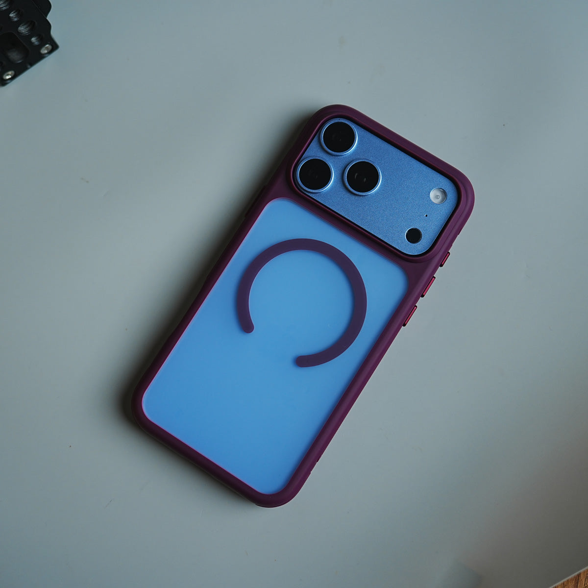 Matte Frosted Magnetic Case for 18 Series | Raised Camera Frame Protective Cover
