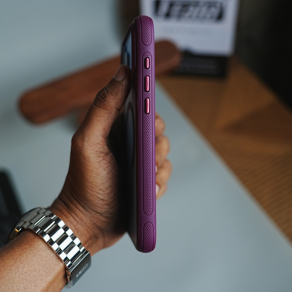 Matte Frosted Magnetic Case for 18 Series | Raised Camera Frame Protective Cover