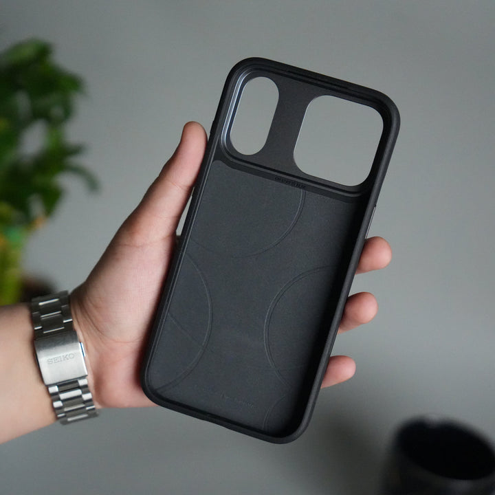 iPhone 17 Pro Max PUFF Leather Metallic Camera Frame Case Cover