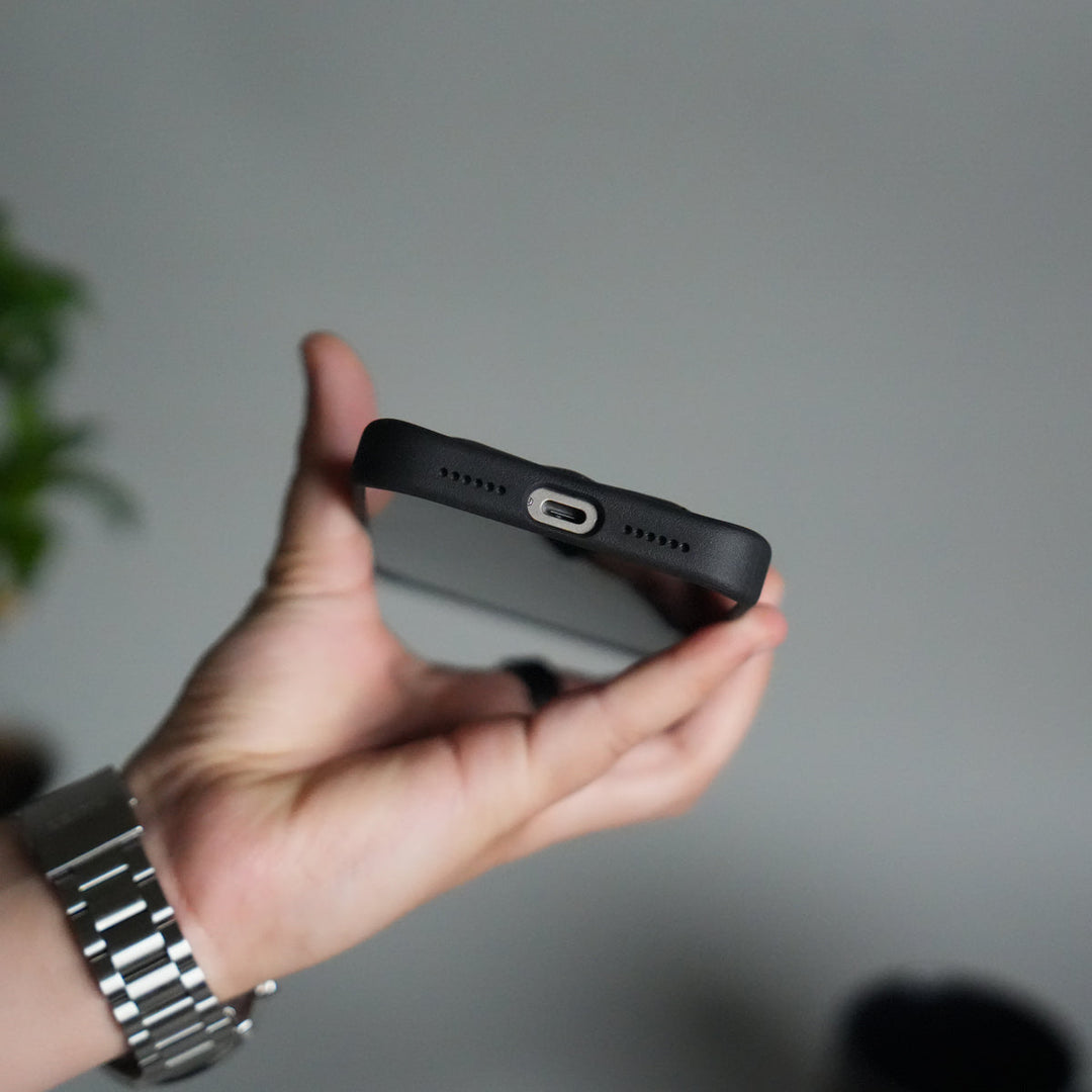 iPhone 17 Pro PUFF Leather Metallic Camera Frame Case Cover