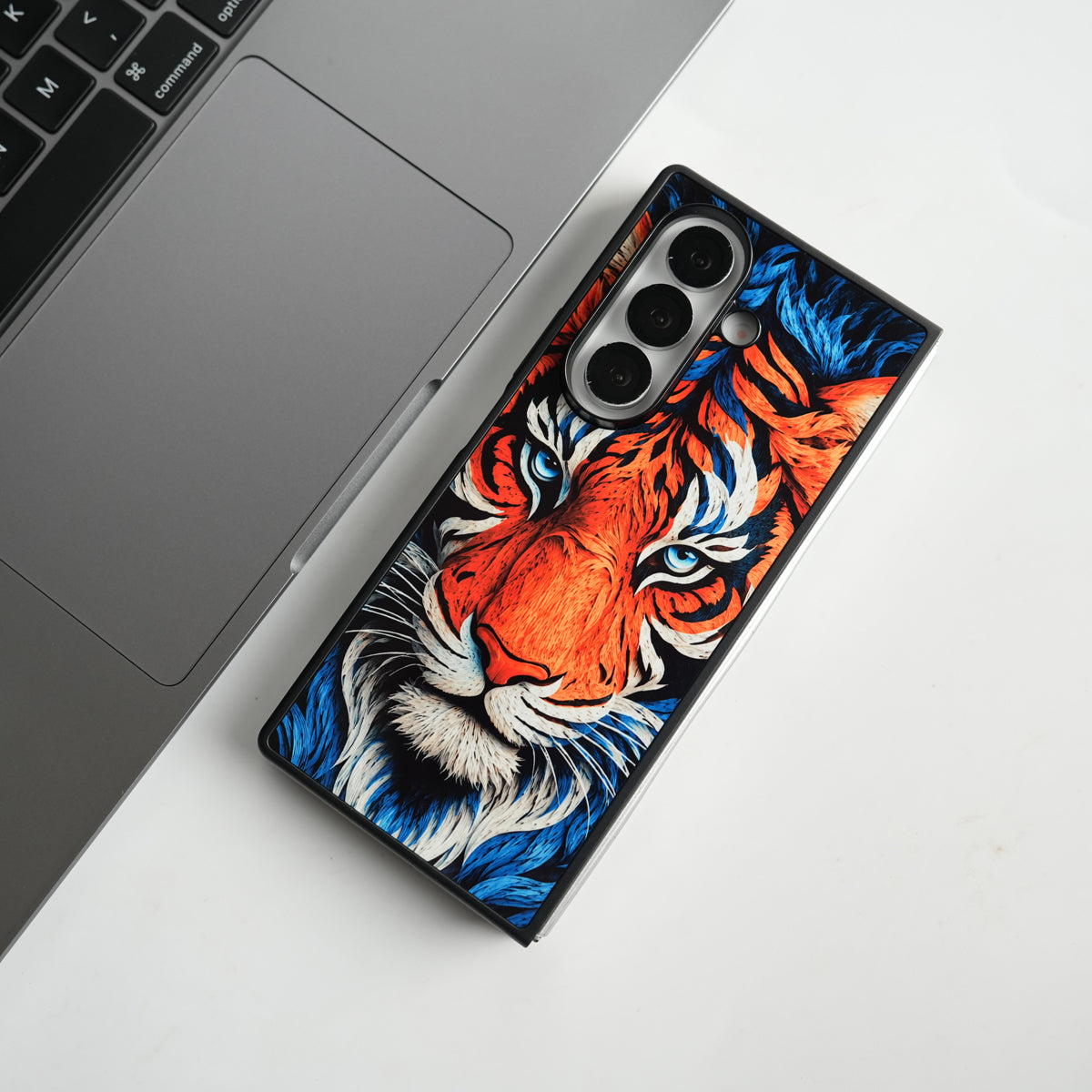 Galaxy Z Fold Series Tiger Face Chrome Armor Case