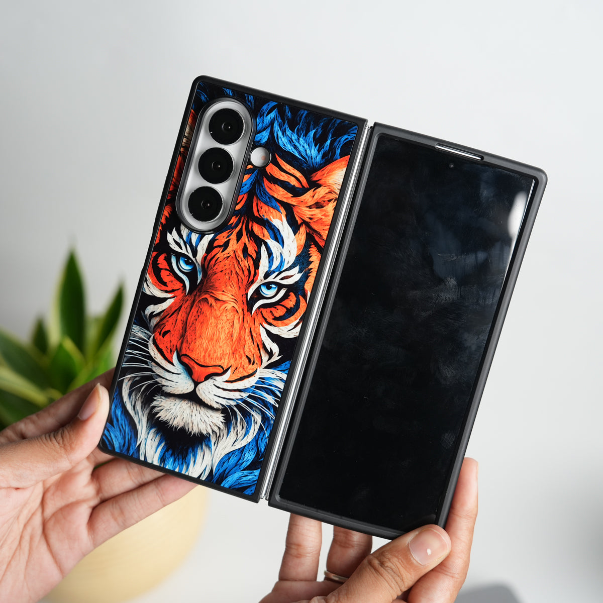 Galaxy Z Fold Series Tiger Face Chrome Armor Case