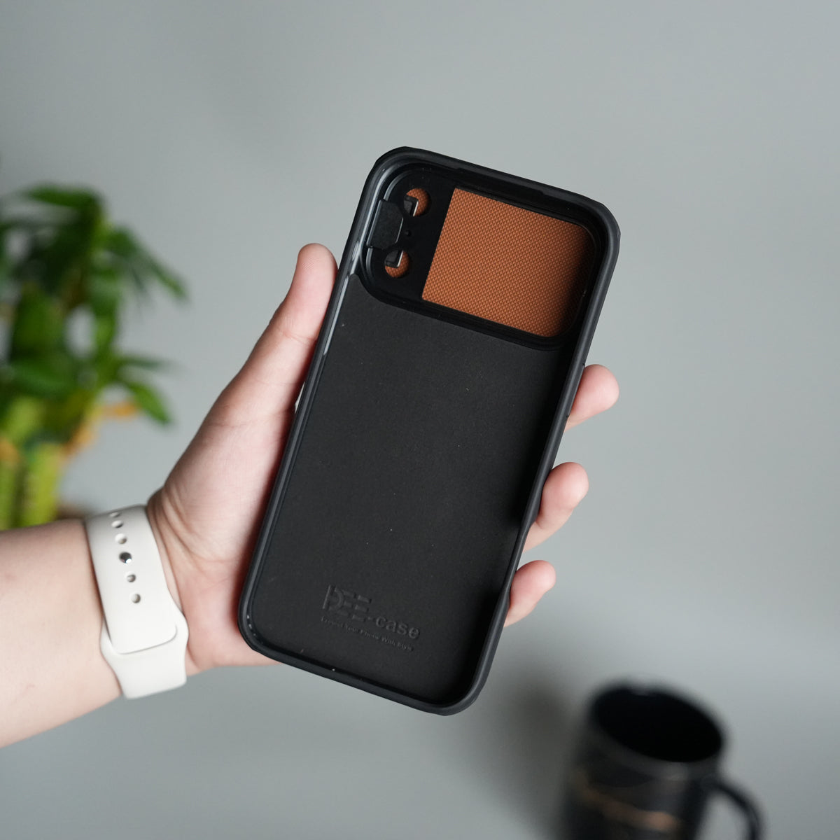 iPhone 17 Pro Max Metal Camera Cap Stand Case Cover
