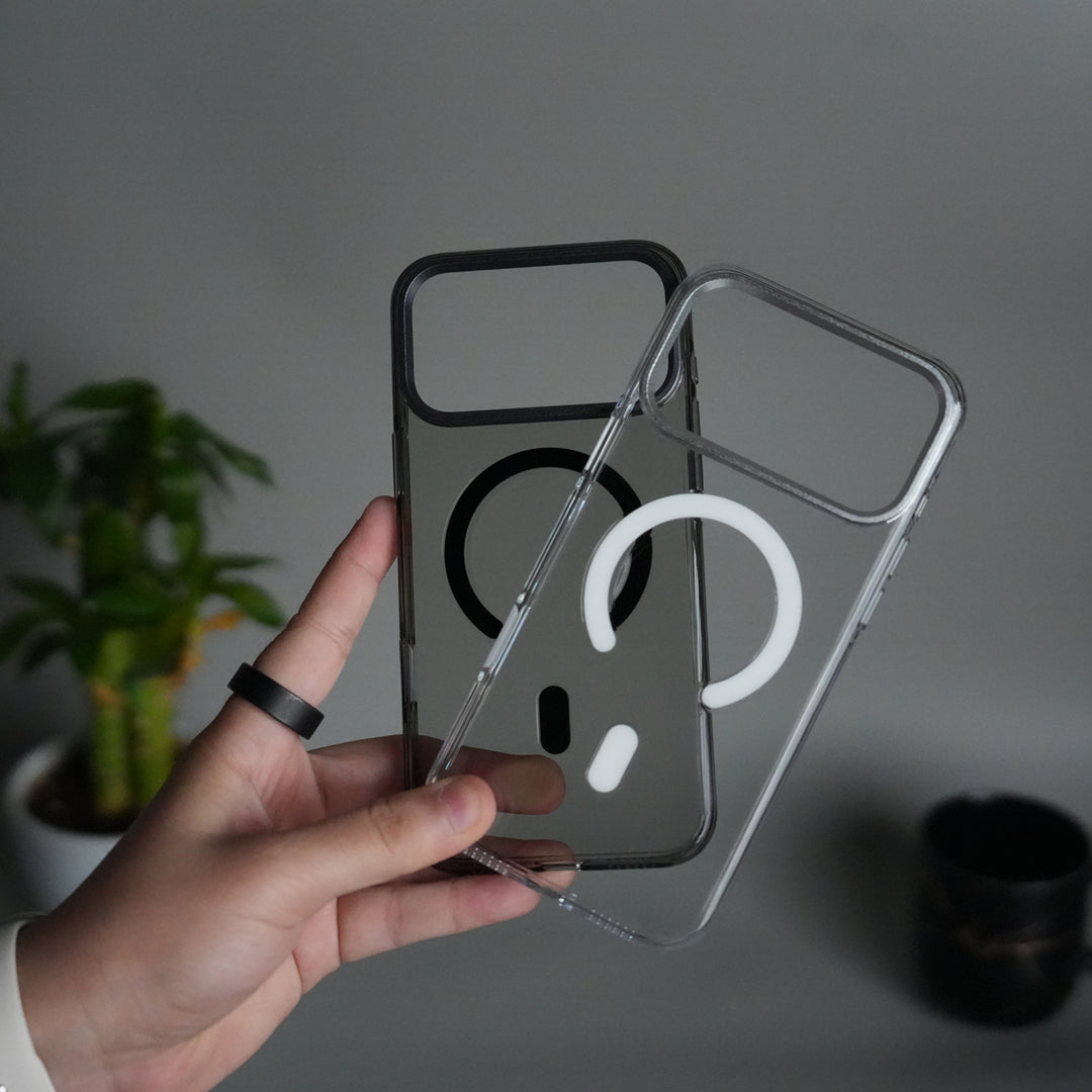 iPhone 17 Pro Max Anti-Yellow Hard Crystal Transparent MagSafe Case