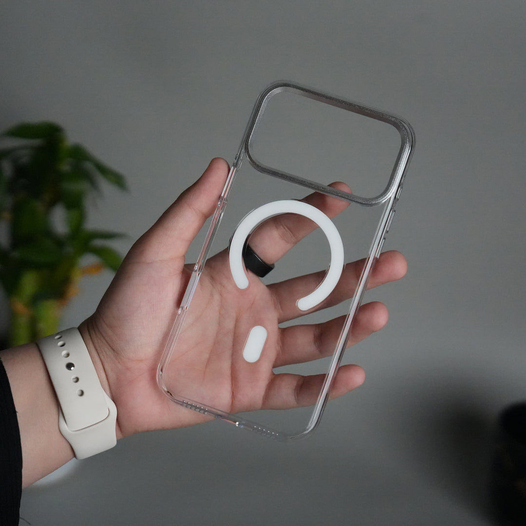 iPhone 17 Pro Max Anti-Yellow Hard Crystal Transparent MagSafe Case