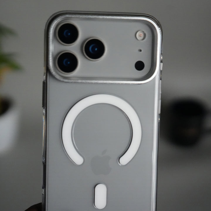 iPhone 17 Pro Max Anti-Yellow Hard Crystal Transparent MagSafe Case
