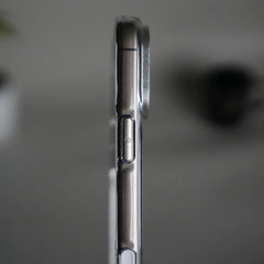 iPhone 17 Pro Anti-Yellow Hard Crystal Transparent MagSafe Case