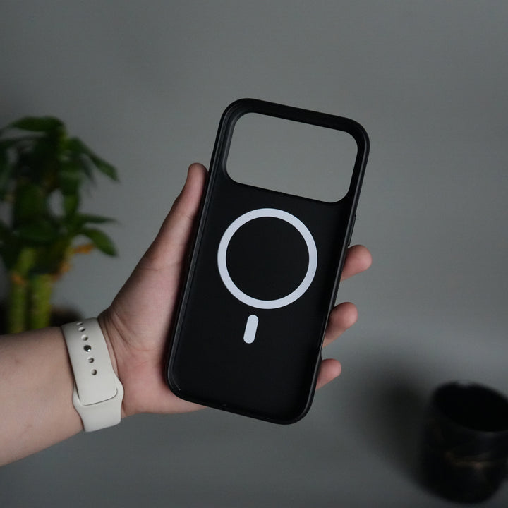 iPhone 17 Series Matte Black MagSafe Case | Magnetic Protective Cover