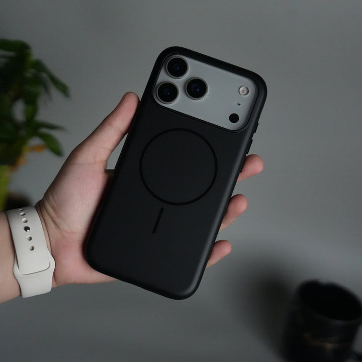 iPhone 17 Series Matte Black MagSafe Case | Magnetic Protective Cover