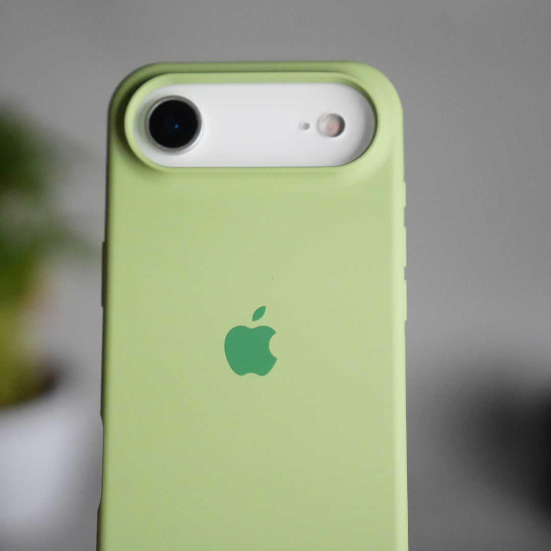 iPhone 17 Air Liquid Silicone Case Cover (Pista Green)