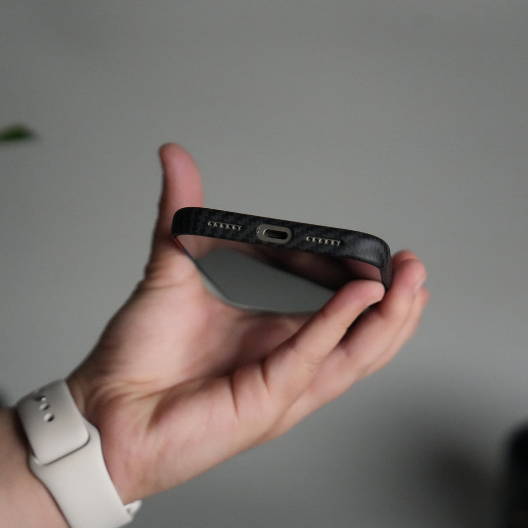 iPhone 17 Pro Max Carbon Fiber Texture Design Hard Pc MagSafe Case Cover (Cross Blue Red)