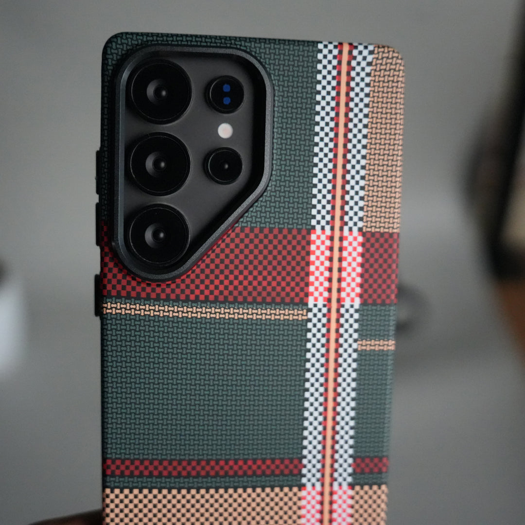 Galaxy S25 Ultra Carbon Fiber Texture Design Hard Pc MagSafe Case Cover (Green Red)