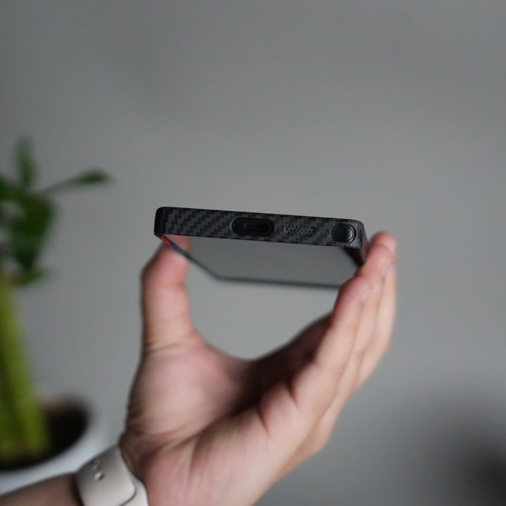 Galaxy S25 Ultra Carbon Fiber Texture Design Hard Pc MagSafe Case Cover (Cross Blue Red)