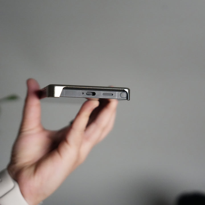 Galaxy S25 Ultra Magnetic Wooden Frameless Phone Case | Protective Shockproof Wireless Charging Cover