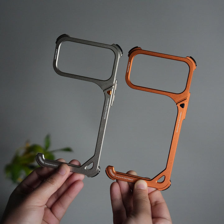 iPhone 17 Pro 9-Shaped Frameless Metal Bumper Case with Hidden Lens Stand | Shockproof Aviation-Grade Alloy Frame