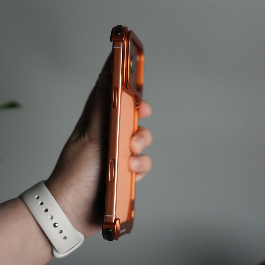 iPhone 17 Pro 9-Shaped Frameless Metal Bumper Case with Hidden Lens Stand | Shockproof Aviation-Grade Alloy Frame