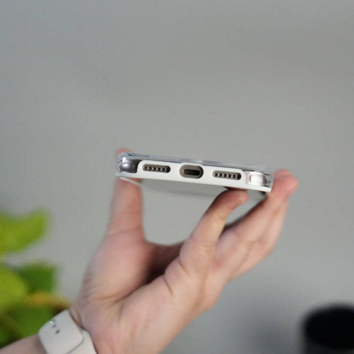 iPhone 17 Pro Crystal Clear Anti-Yellow Case with MagSafe & Metal Camera Bumper