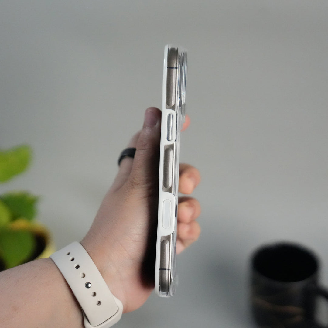 iPhone 17 Pro Crystal Clear Anti-Yellow Case with MagSafe & Metal Camera Bumper