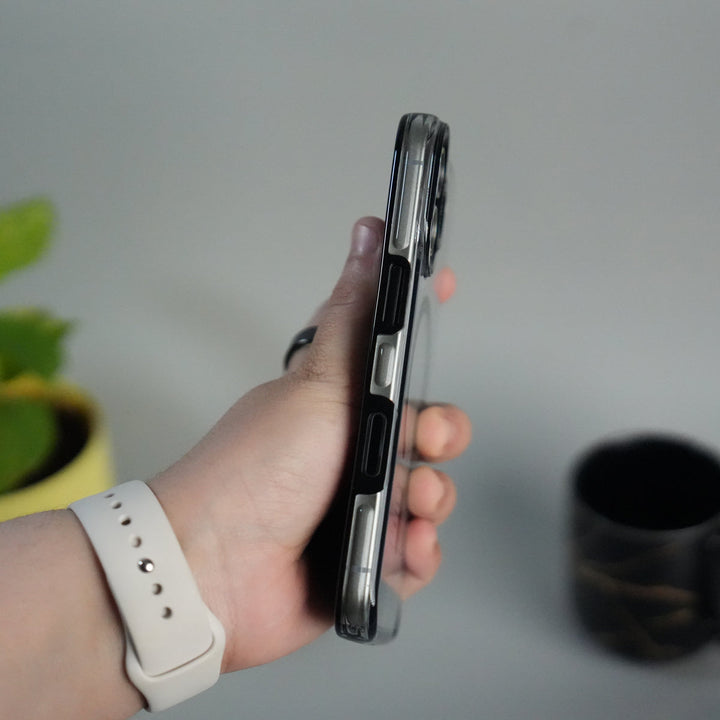 iPhone 17 Crystal Clear Anti-Yellow Case with MagSafe & Metal Camera Bumper