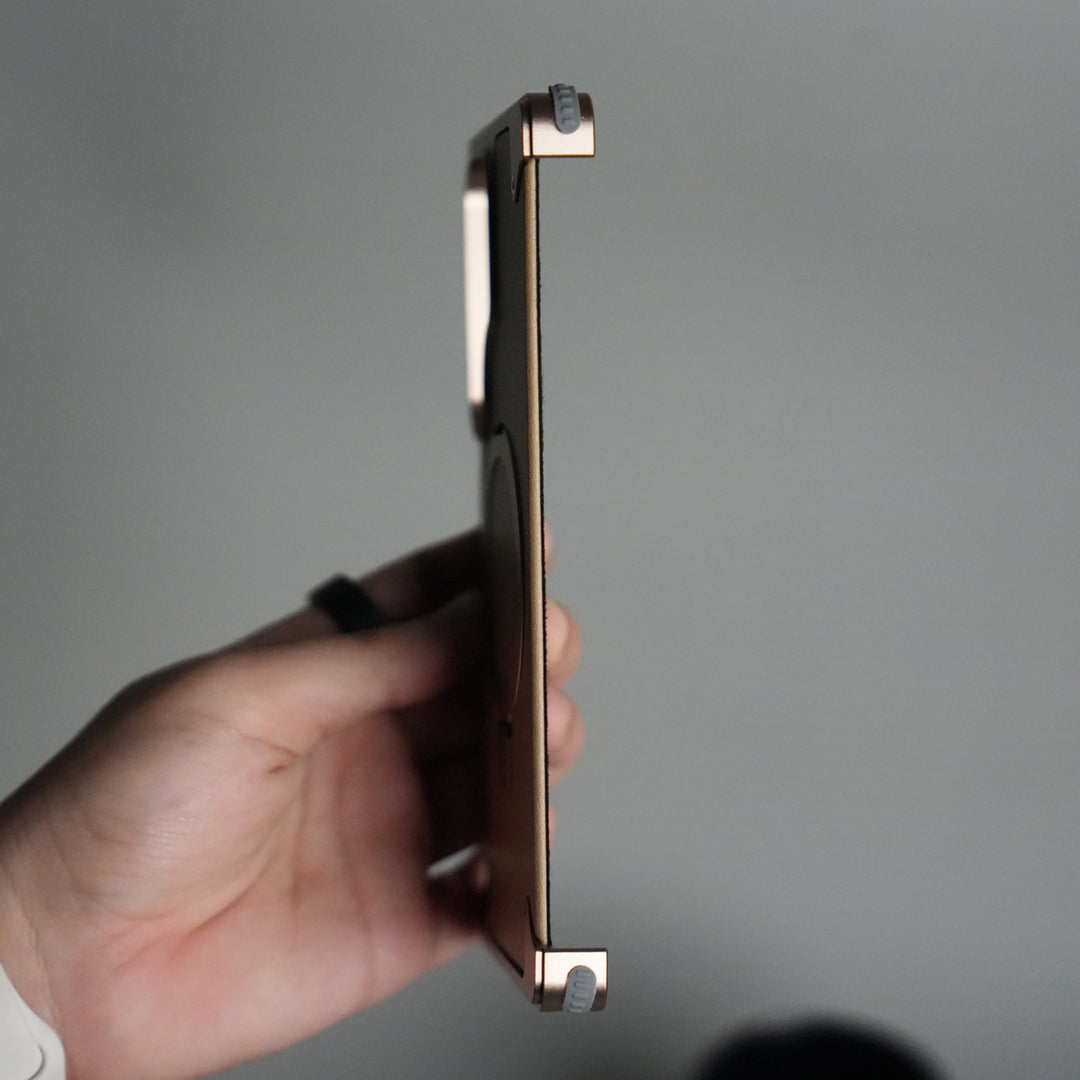 Galaxy S25 ultra Leather Frameless Metal Kickstand Case