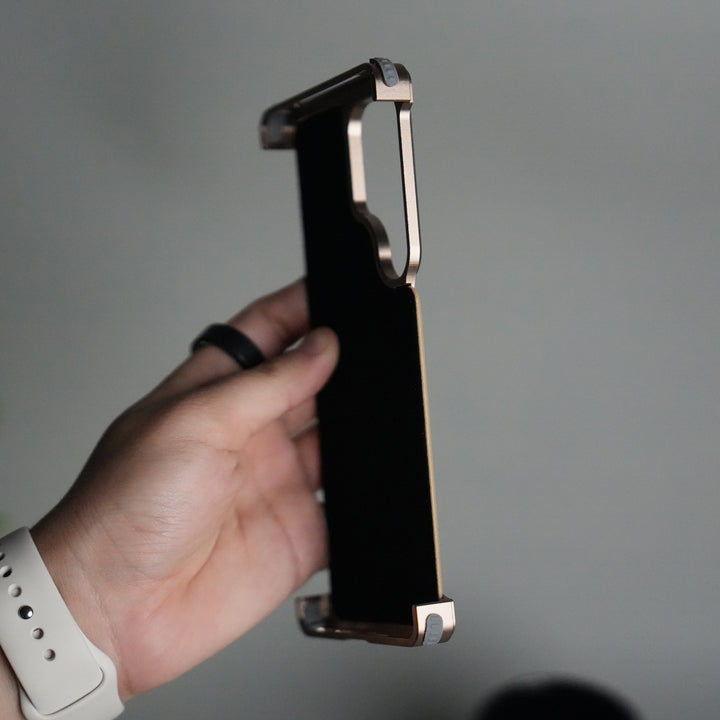 Galaxy S25 ultra Leather Frameless Metal Kickstand Case