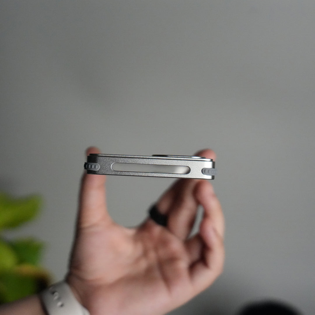 Galaxy S25 ultra Leather Frameless Metal Kickstand Case