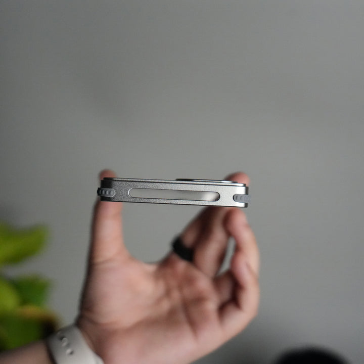 Galaxy S25 ultra Leather Frameless Metal Kickstand Case