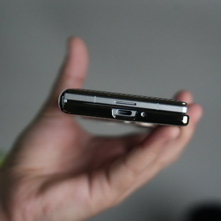 Galaxy Z Fold 7 Premium Carbon-Texture Ring Stand Flip Case