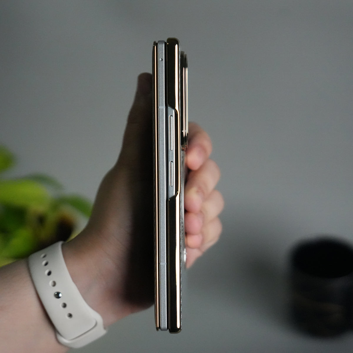 Galaxy Z Fold 7 Premium Carbon-Texture Ring Stand Flip Case