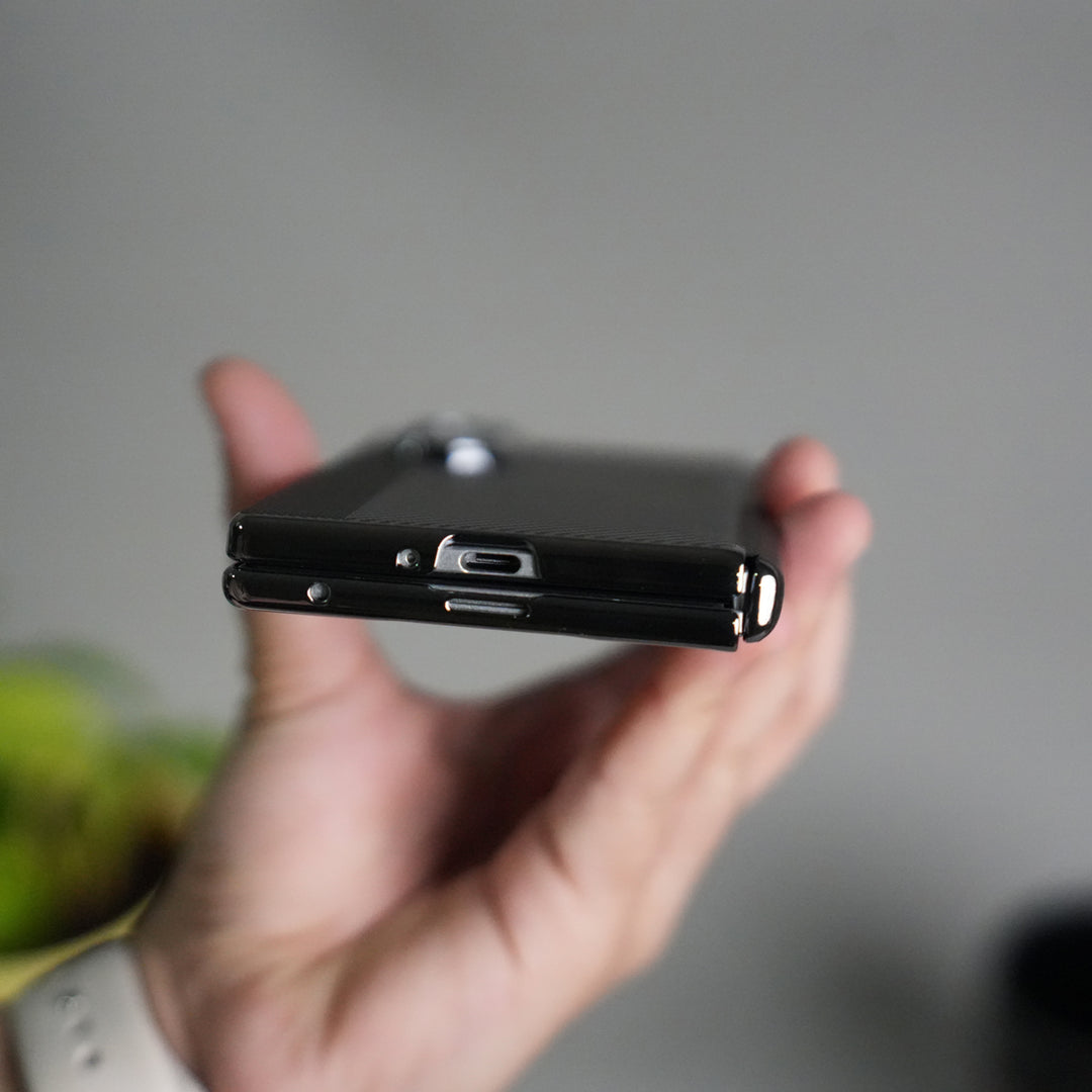 Galaxy Z Fold 7 Premium Fiber Stripe Design Slim Case Hinge Protection (Front + Back Cover)