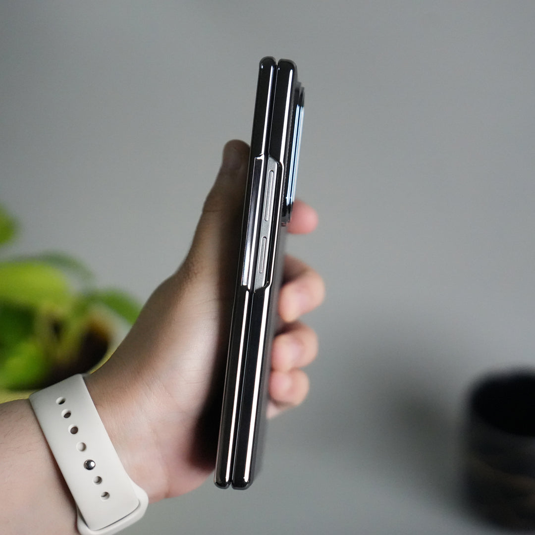 Galaxy Z Fold 7 Premium Fiber Stripe Design Slim Case Hinge Protection (Front + Back Cover)