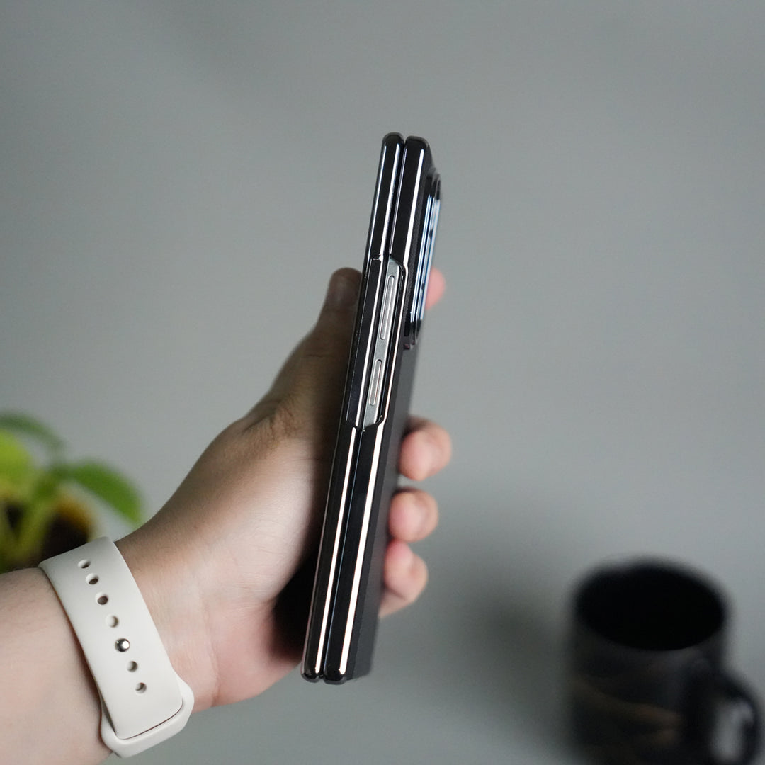 Galaxy Z Fold 7 Premium Fiber Stripe Design Slim Case Hinge Protection (Front + Back Cover)