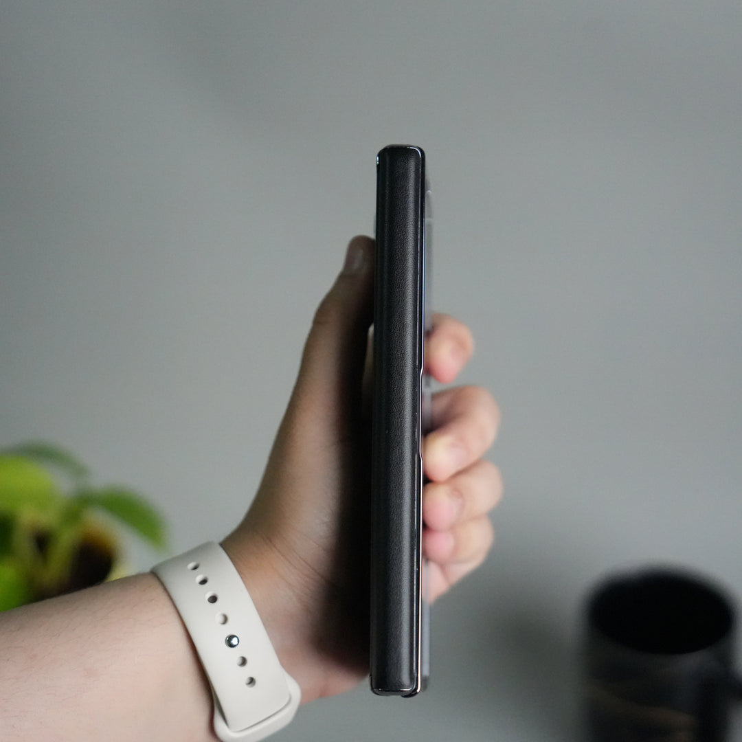 Galaxy Z Fold 7 Premium Fiber Stripe Design Slim Case Hinge Protection (Front + Back Cover)