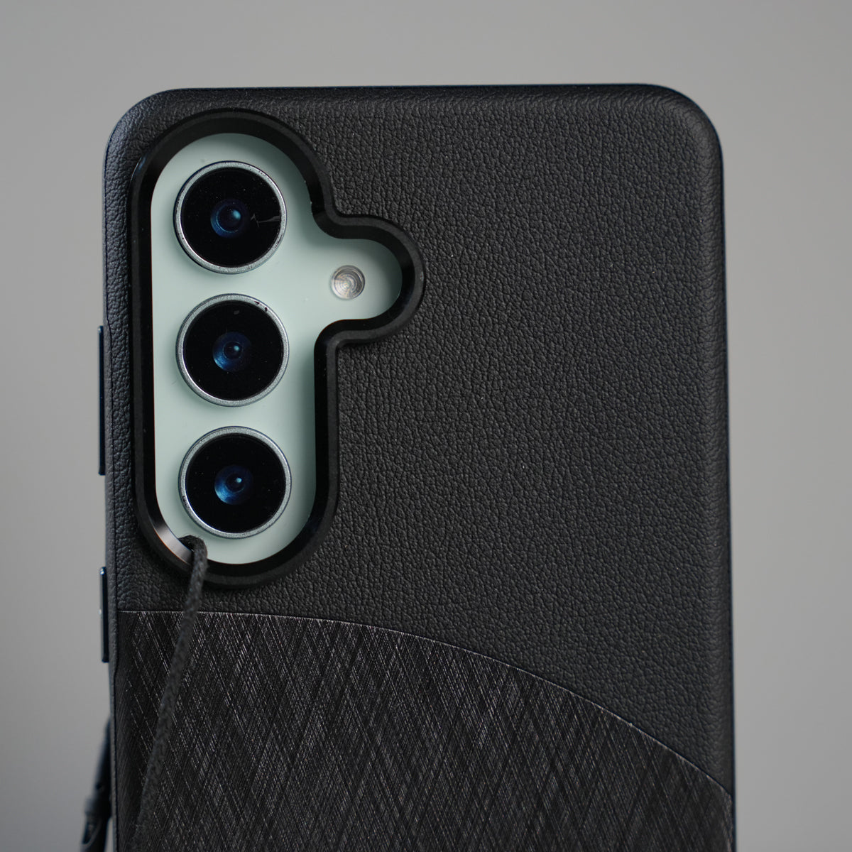 Galaxy S26 Premium Dual-Tone PU Leather MagSafe Case with Metal Camera Guard