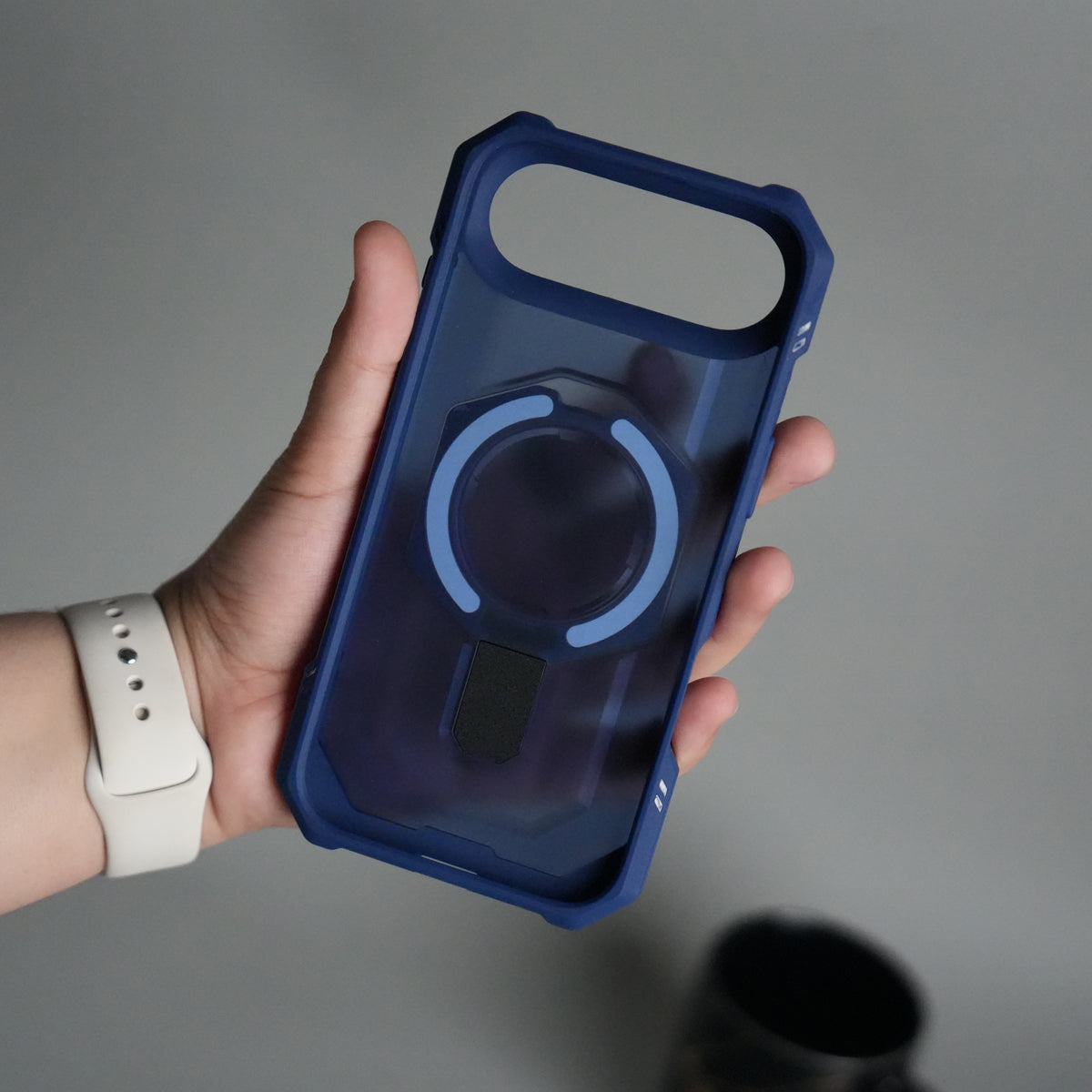 iPhone 17 Air – Rugged Armor MagSafe Case with Metal Kickstand