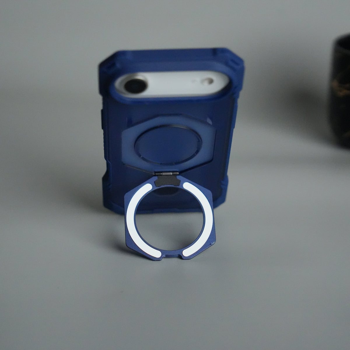 iPhone 17 Air – Rugged Armor MagSafe Case with Metal Kickstand