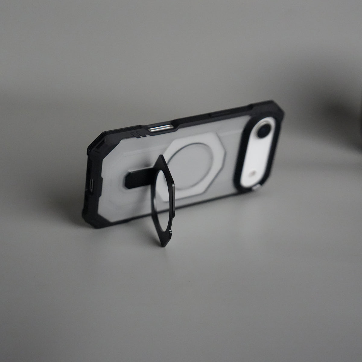 iPhone 17 Air – Rugged Armor MagSafe Case with Metal Kickstand