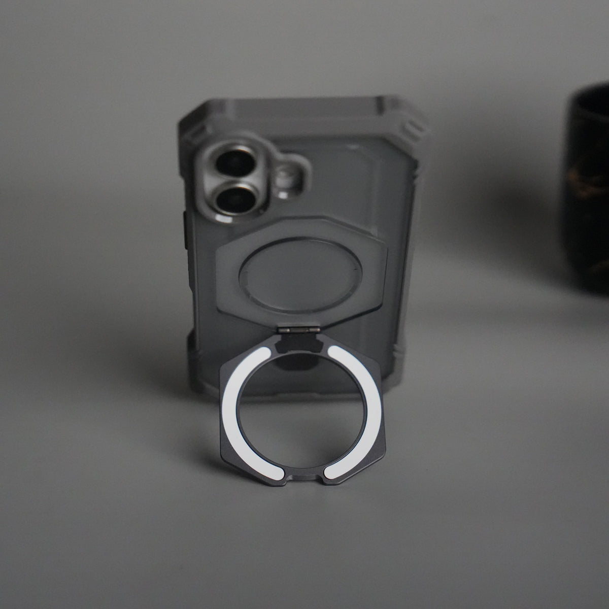 iPhone 17 – Rugged Armor MagSafe Case with Metal Kickstand