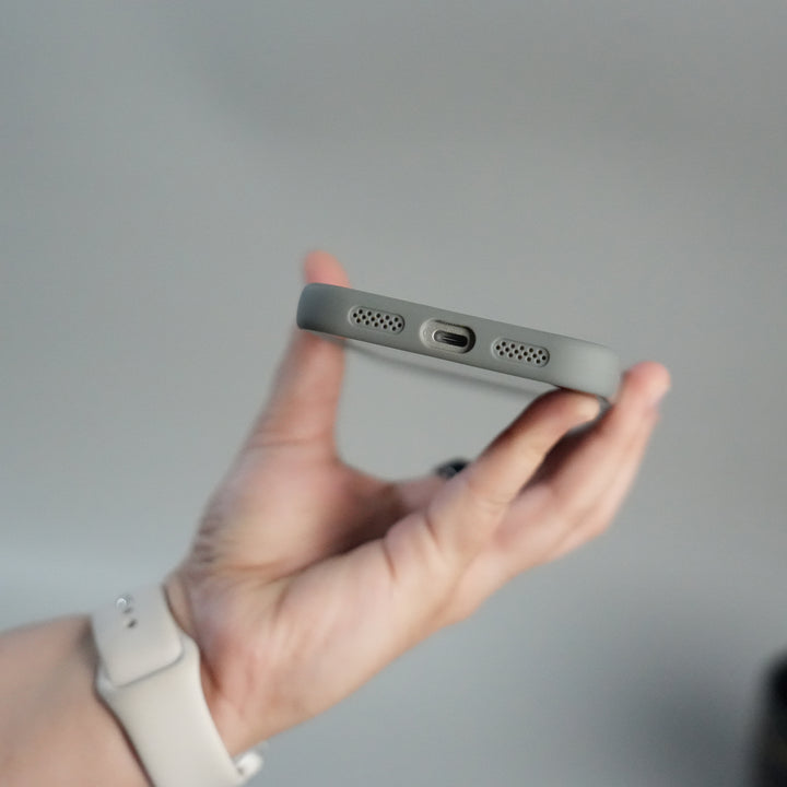 iPhone 17 Series Carbon Fiber Design MagSafe Cover