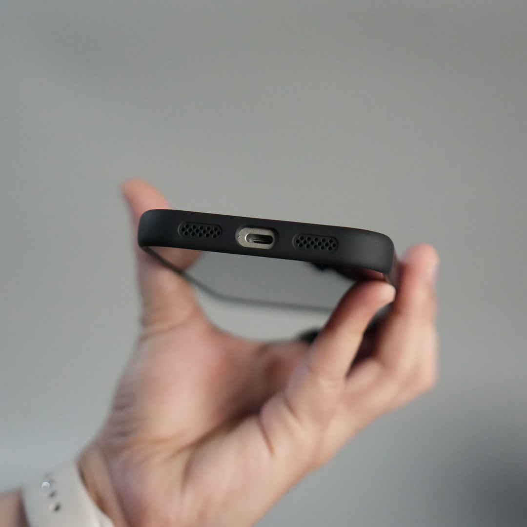 iPhone 17 Series Carbon Fiber Design MagSafe Cover