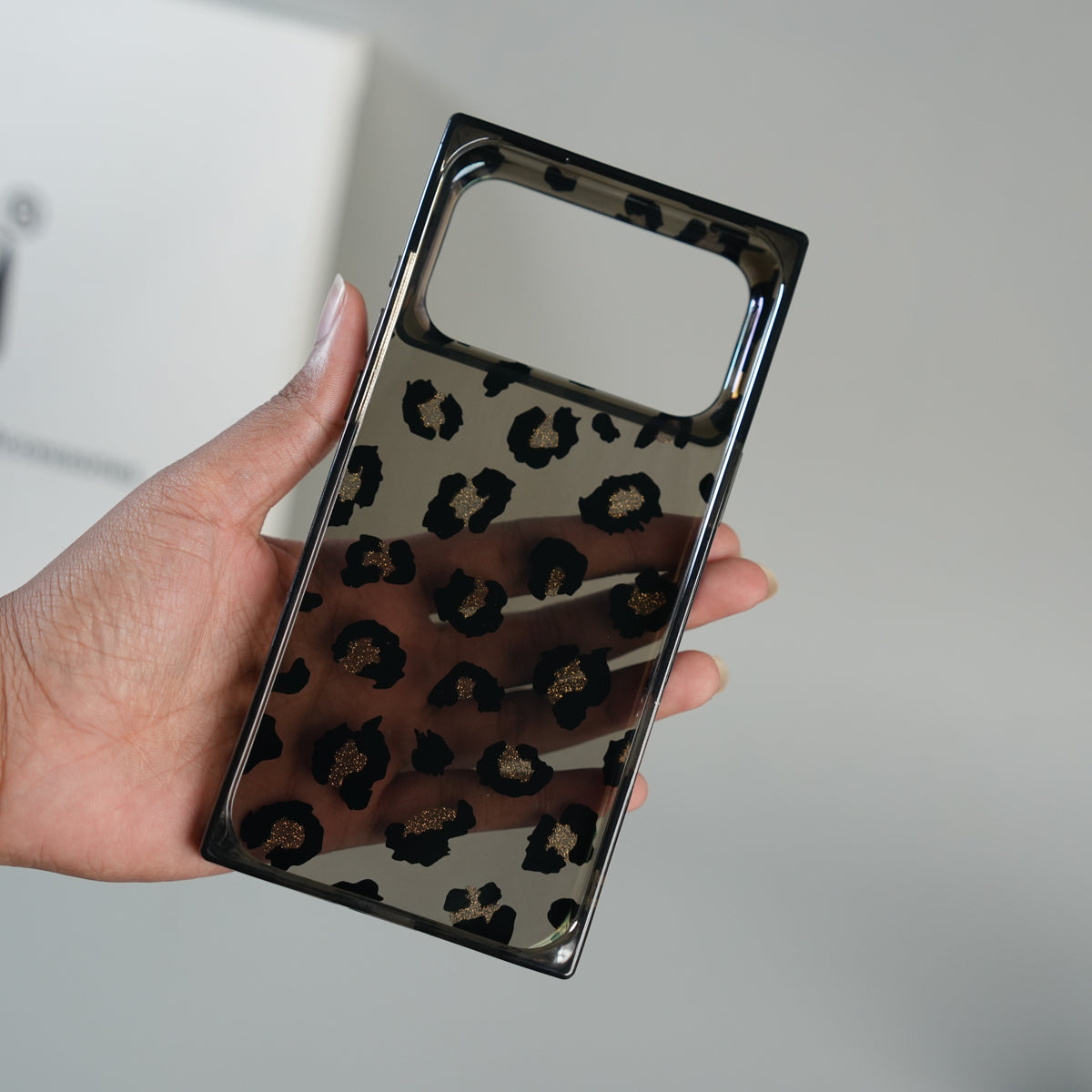 iPhone 17 Series Luxury Leopard Print Glossy Silicone Case