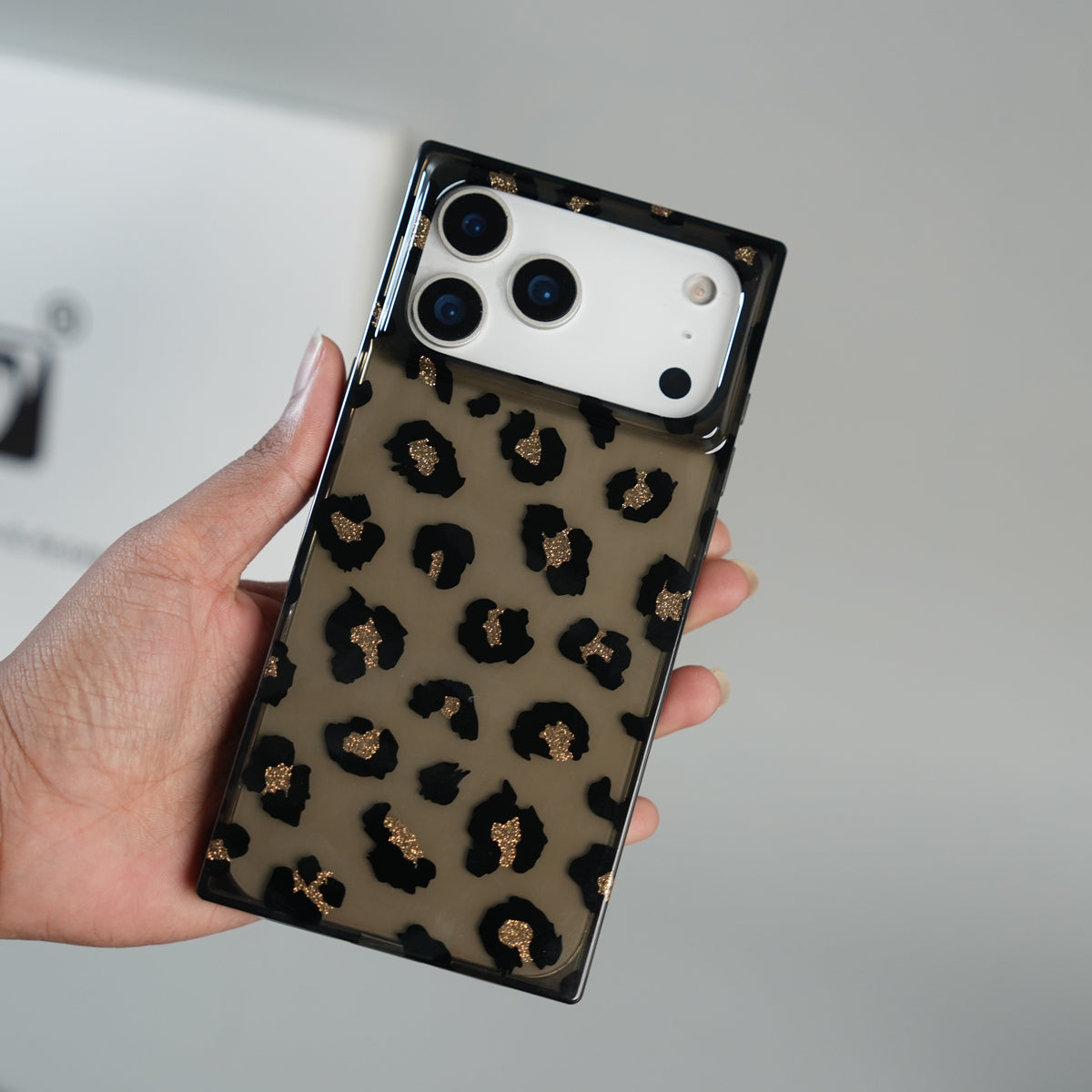 iPhone 17 Series Luxury Leopard Print Glossy Silicone Case