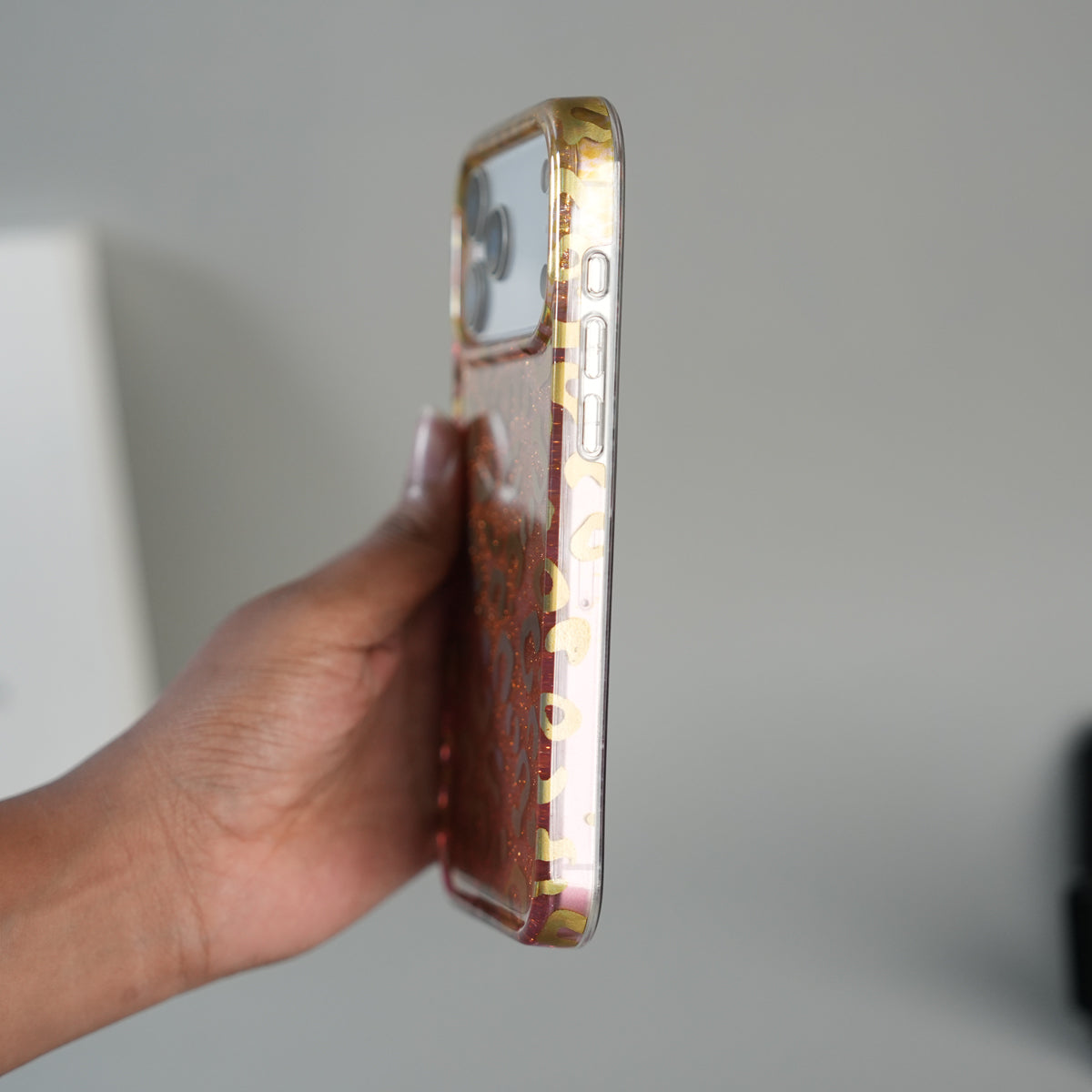 iPhone 17 Series Luxury Gold Leopard Print Glitter Case with Glossy Finish