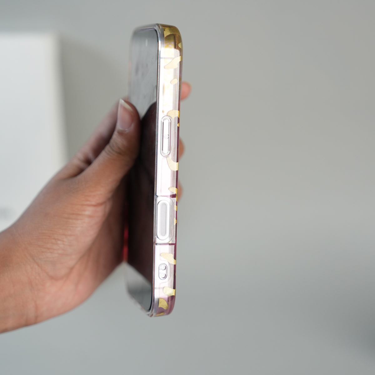 iPhone 17 Series Luxury Gold Leopard Print Glitter Case with Glossy Finish