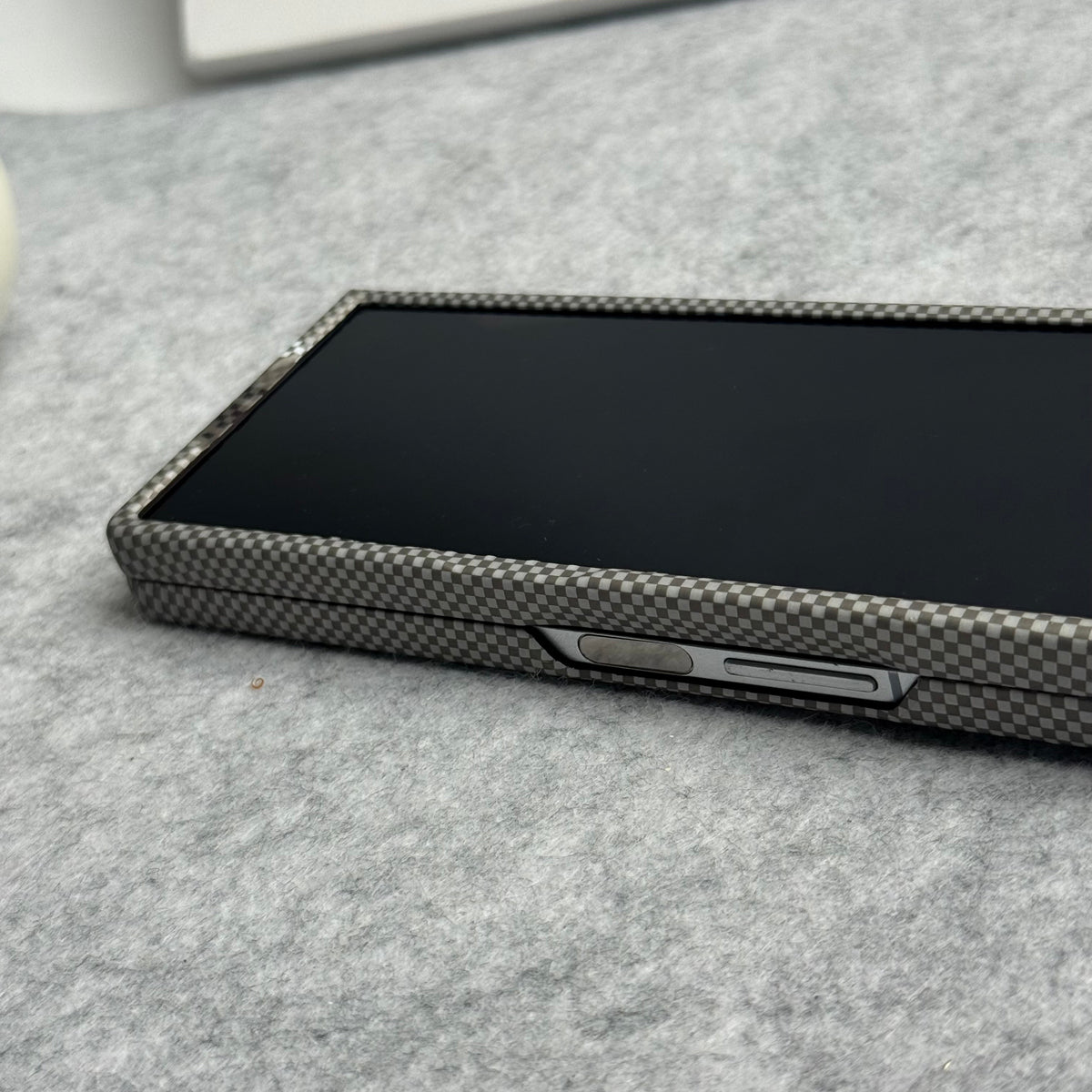 Samsung Galaxy Z Fold Series Carbon Fiber Texture Aramid Design Hard Pc MagSafe Case Cover