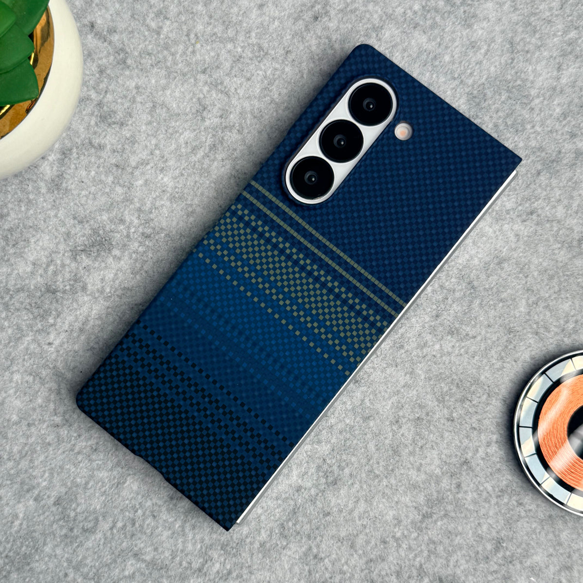 Samsung Galaxy Z Fold Series Carbon Fiber Texture Aramid Design Hard Pc MagSafe Case Cover