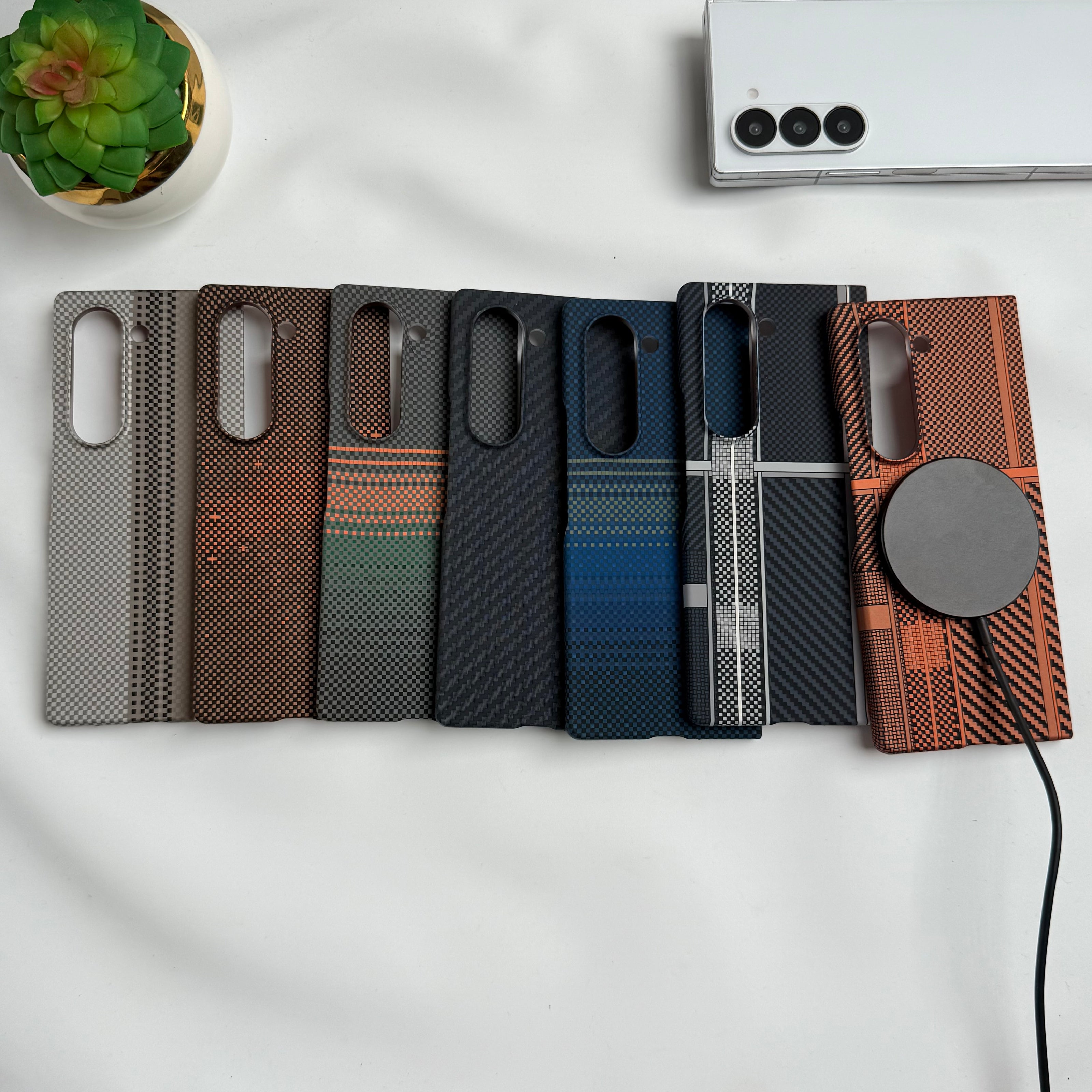 Samsung Galaxy Z Fold Series Carbon Fiber Texture Aramid Design Hard Pc MagSafe Case Cover