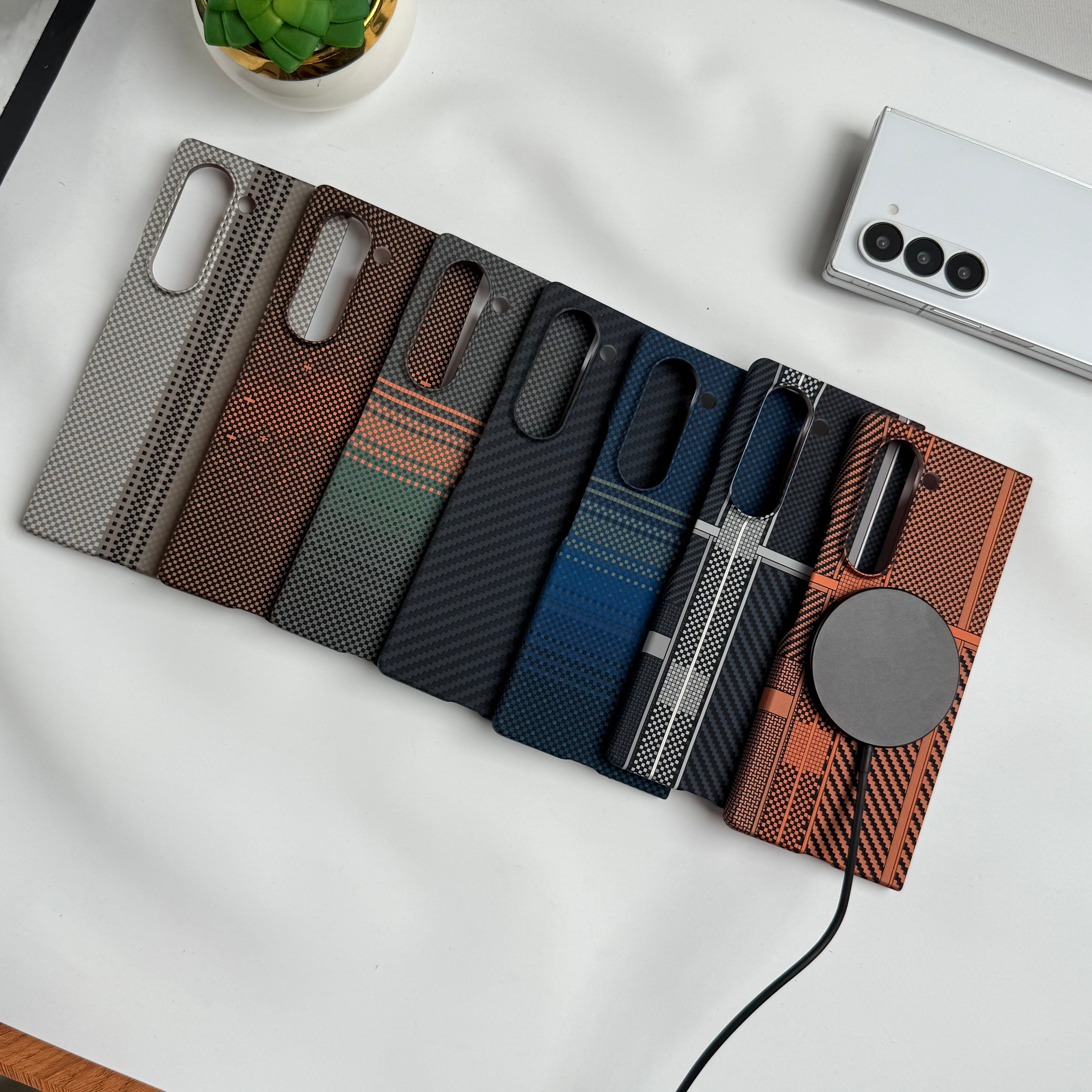 Samsung Galaxy Z Fold Series Carbon Fiber Texture Aramid Design Hard Pc MagSafe Case Cover