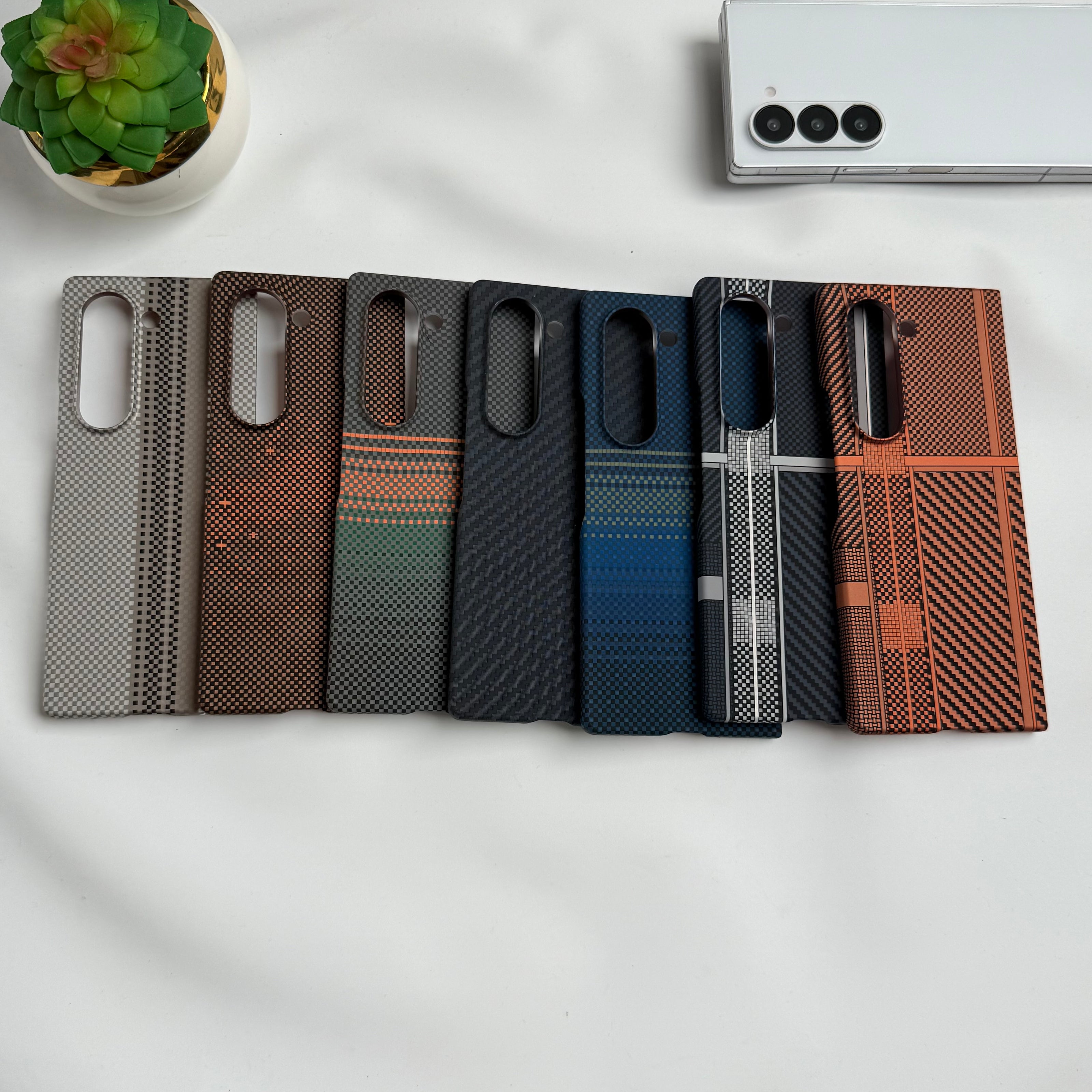 Samsung Galaxy Z Fold Series Carbon Fiber Texture Aramid Design Hard Pc MagSafe Case Cover